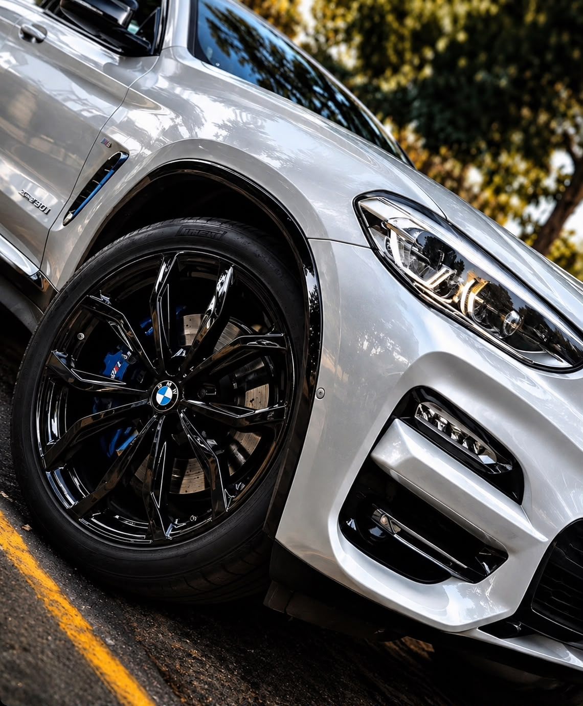BMW X3 com rodas em black piano